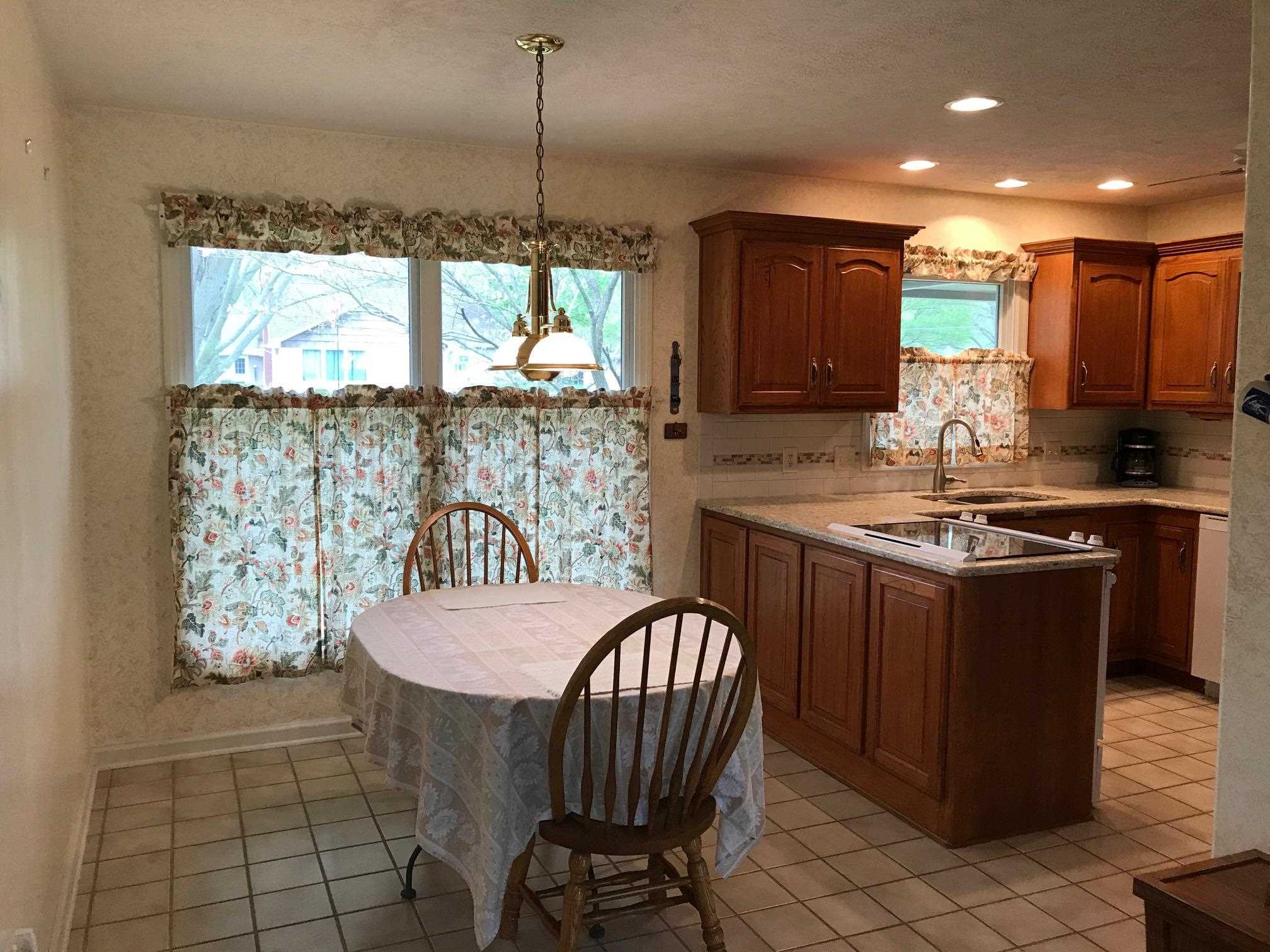 916 West 8th Street Rochester, IN 46975 - Photo 10 of 32