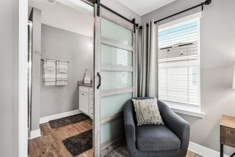 89 Crossing Lane, Unit F Santa Rosa Beach, FL 32459 - Photo 14 of 30 a living room with furniture and a window