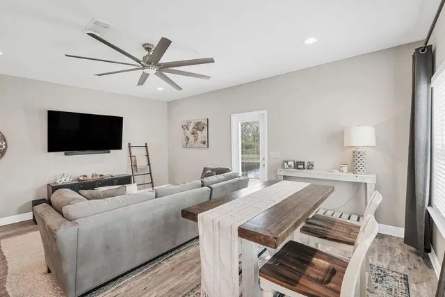 $2,200 | 89 Crossing Lane, Unit F, Santa Rosa Beach, FL 32459