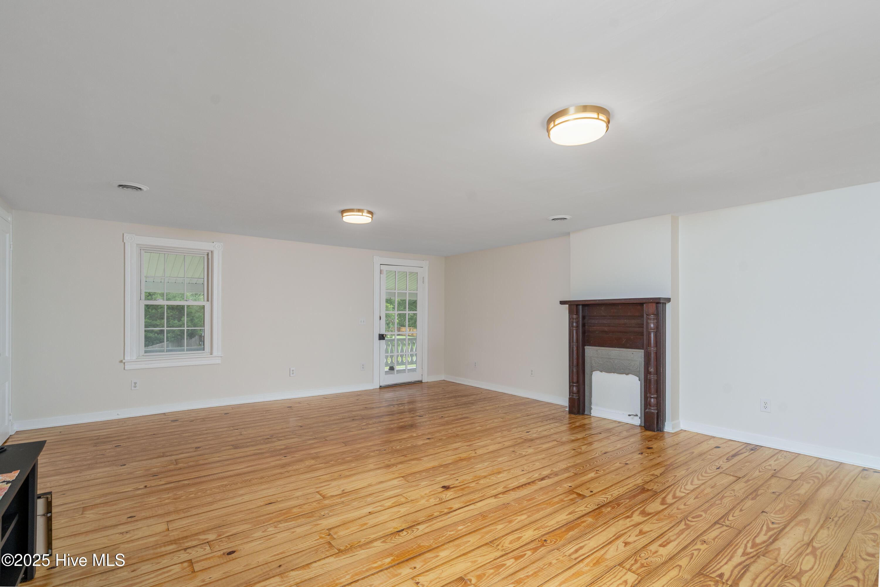149 Huffmantown Road Richlands, NC 28574 - Photo 29 of 47 149 huffmantown rd (27 of 52)