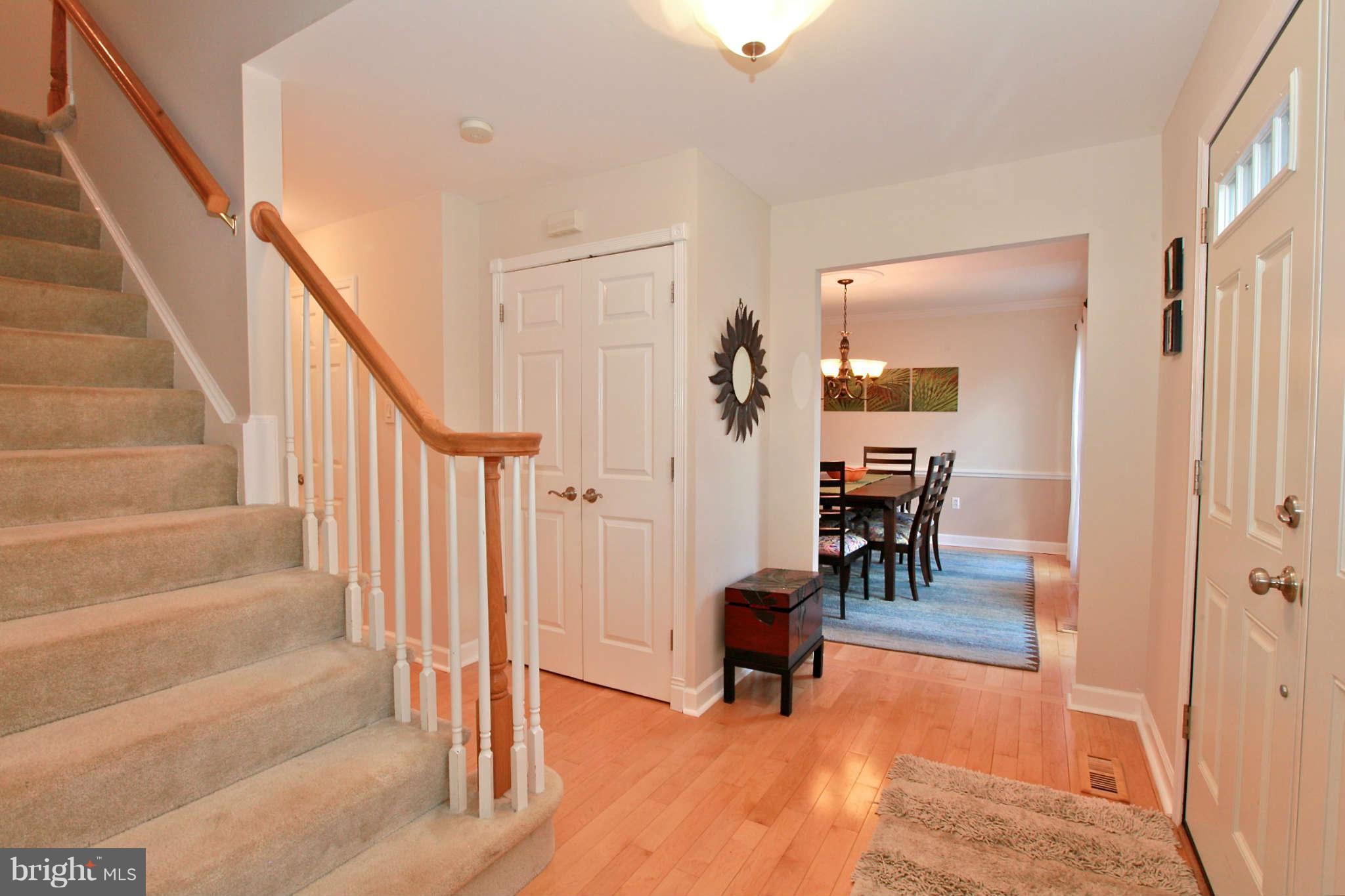 9904 Natick Road Burke, VA 22015 - Photo 3 of 30 Interior (General)