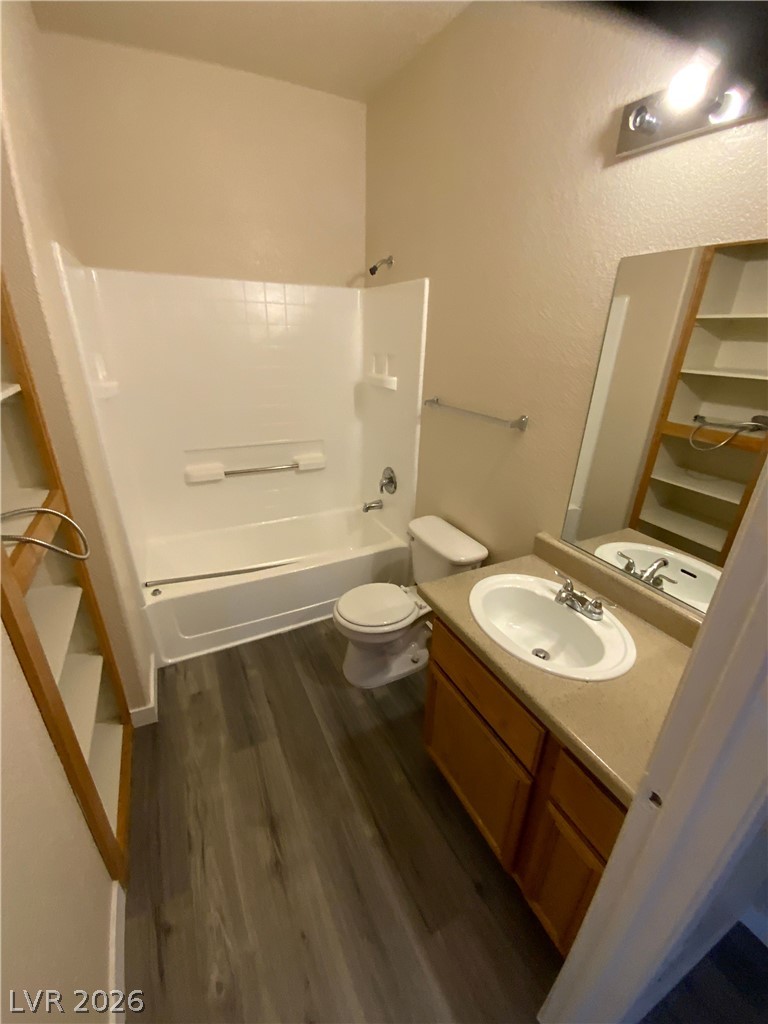 4730 East Craig Road, Unit 1154 Las Vegas, NV 89115 - Photo 12 of 13 Well-lit primary bathroom featuring a spacious vanity and durable flooring.
