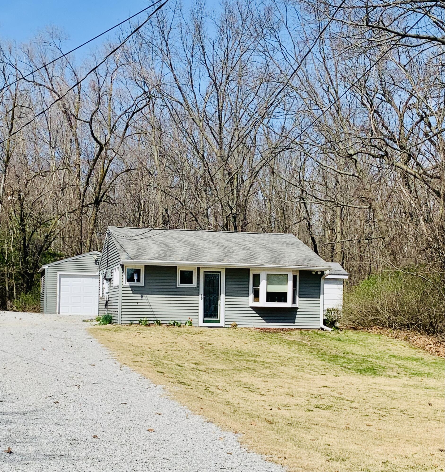 15850 Oak Street Decatur, MI 49045 - Photo 1 of 10 IMG_2934