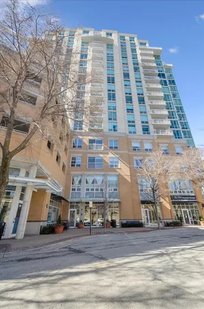 $365,000 | 1640 Maple Avenue, Unit 808, Evanston, IL 60201