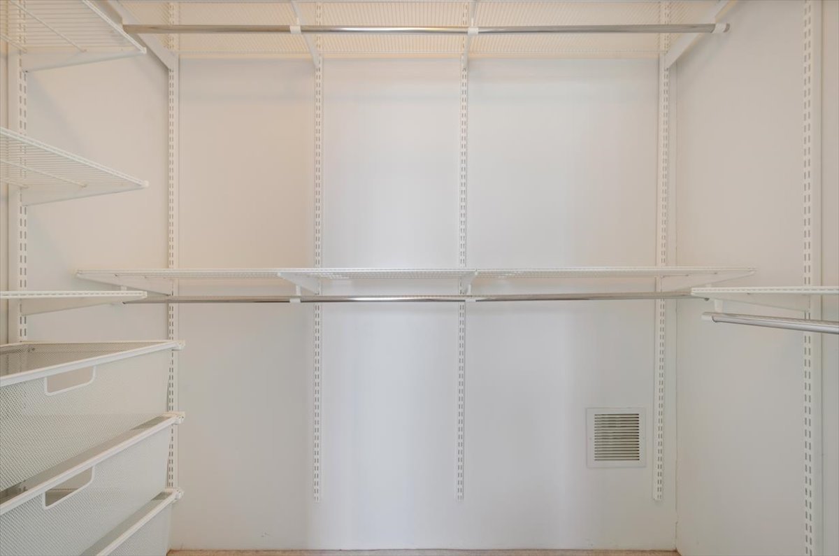 1640 Maple Avenue, Unit 808 Evanston, IL 60201 - Photo 12 of 21