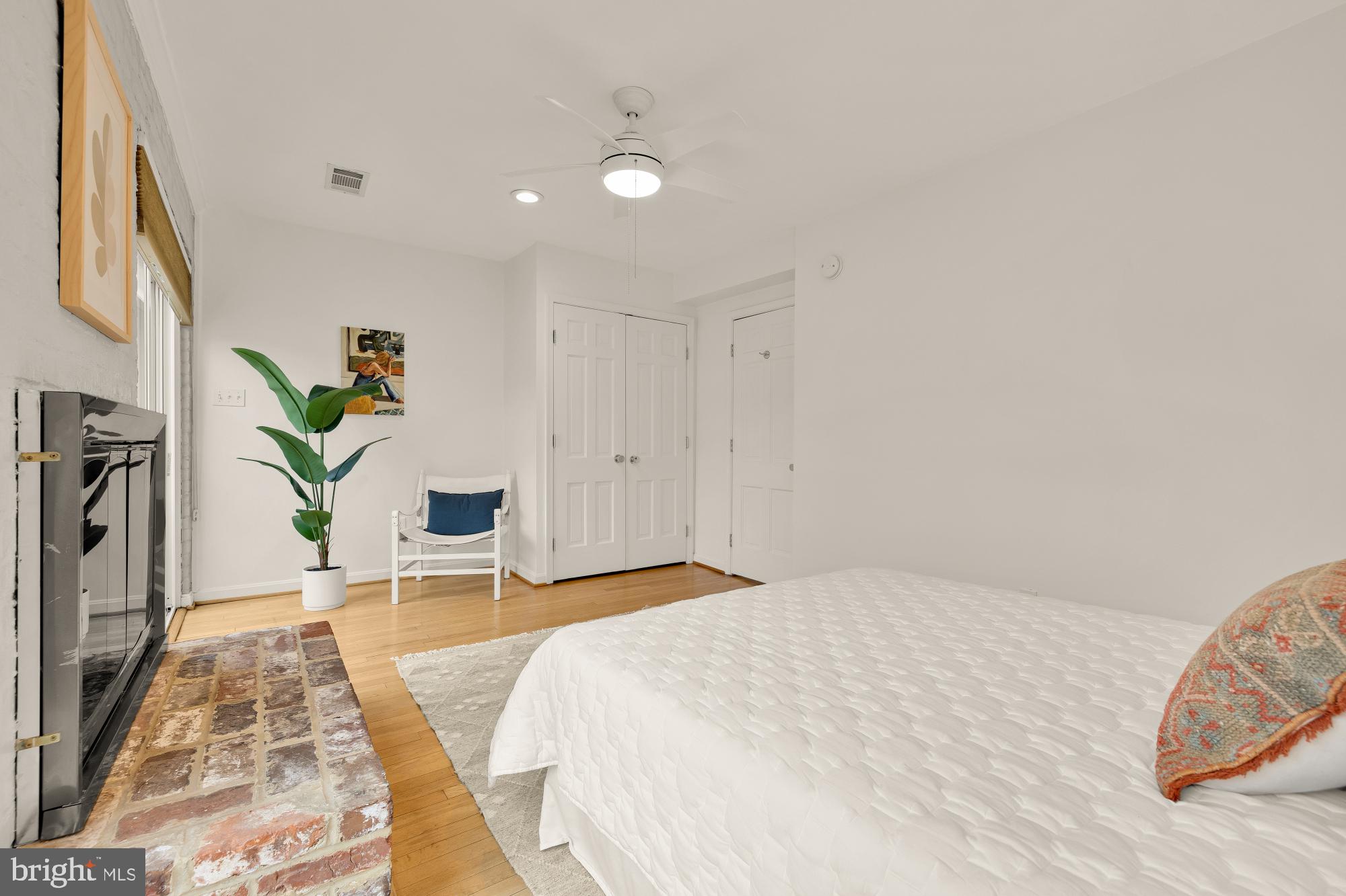 2808 Olive Street Northwest Washington, DC 20007 - Photo 19 of 37 Back bedroom also has seating area