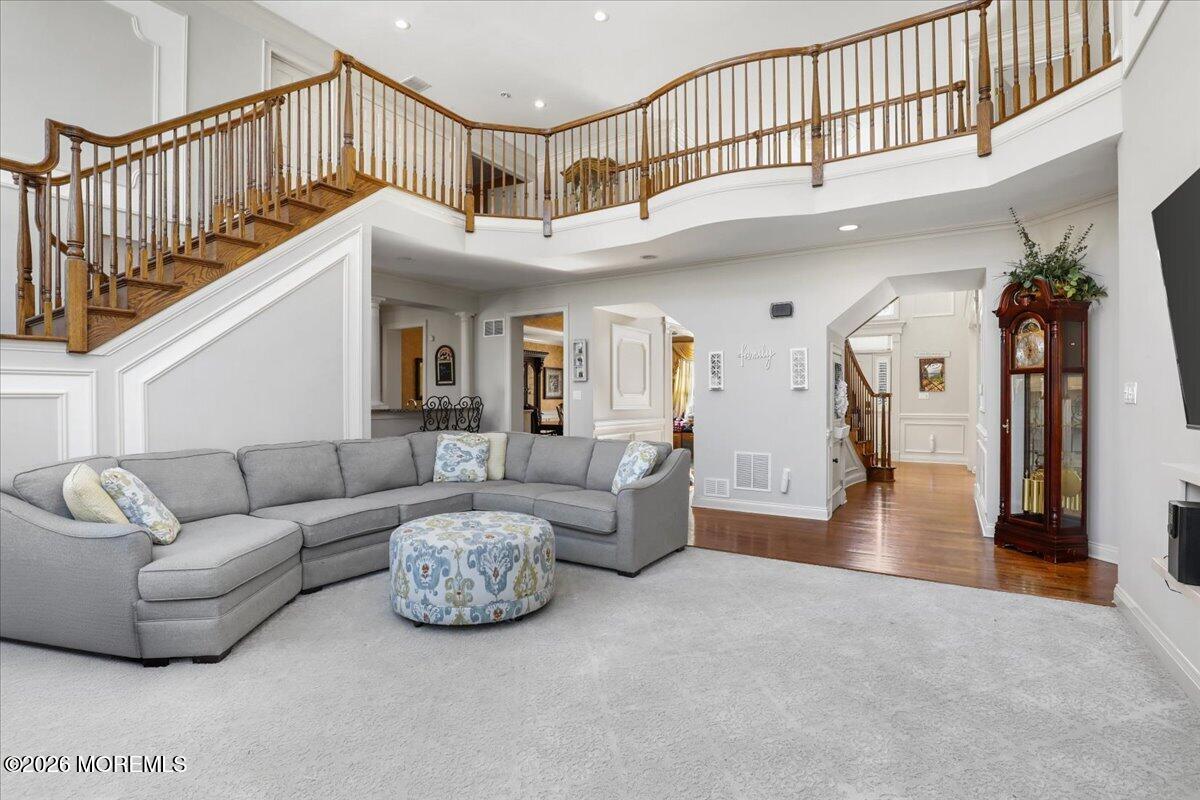 34 Rutledge Road Marlboro, NJ 07746 - Photo 11 of 54 2 Story Great Room