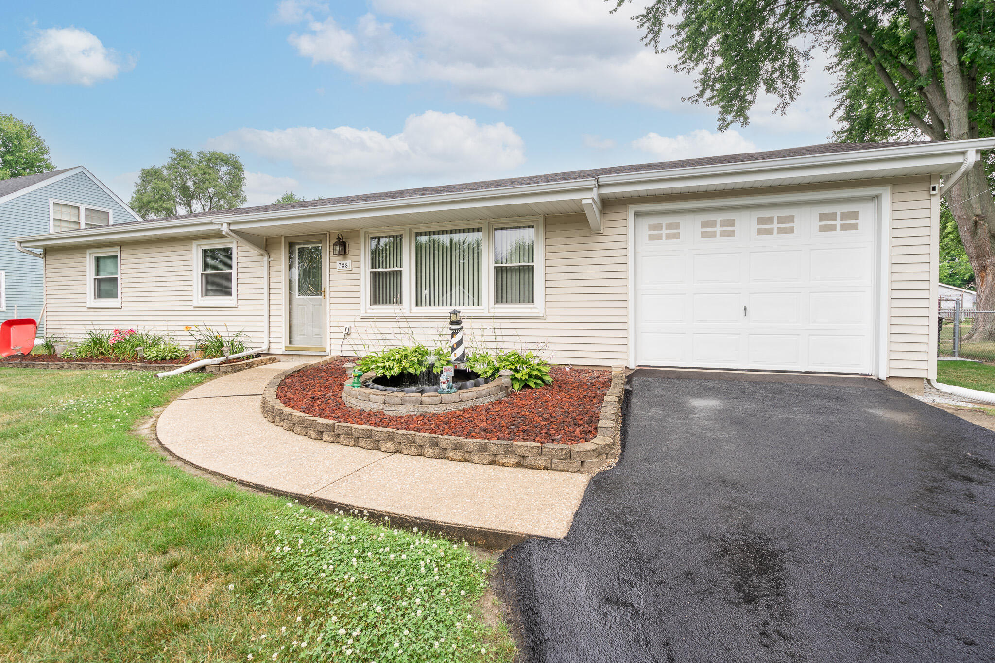 788 Devonshire Road Valparaiso, IN 46385 - Photo 29 of 30 2048x1365