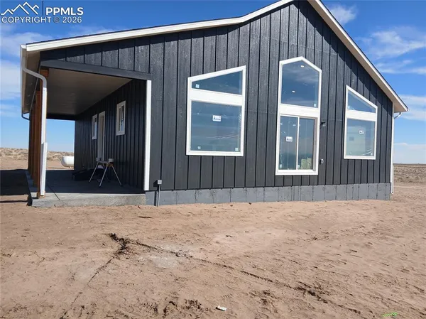 a view of an entrance of the house
