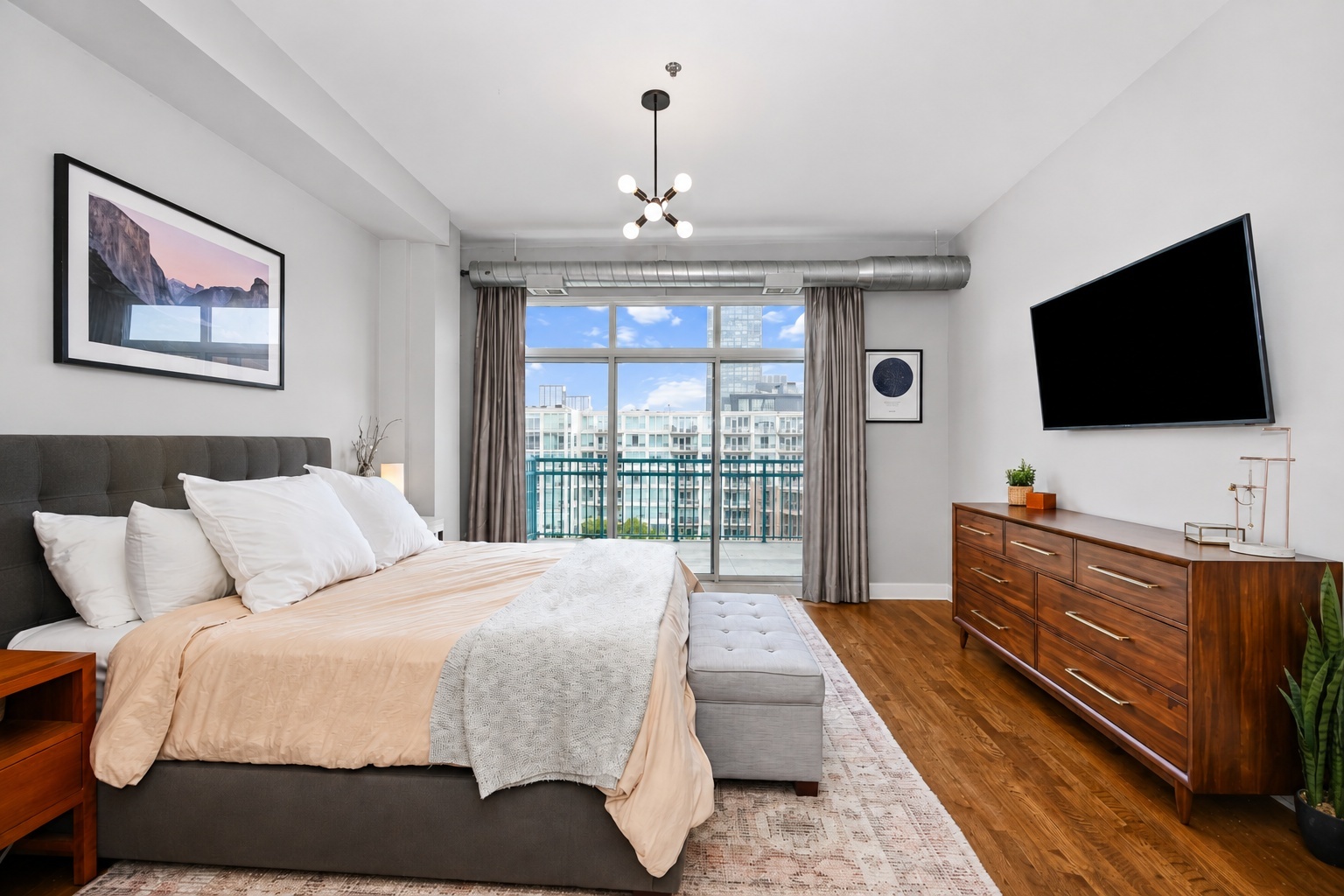 910 West Madison Street, Unit 901E Chicago, IL 60607 - Photo 13 of 30 Gallery Image 13