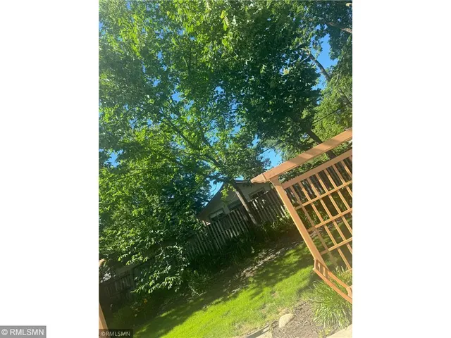 $2,800 | 39 Grove Street, Mahtomedi, MN 55115