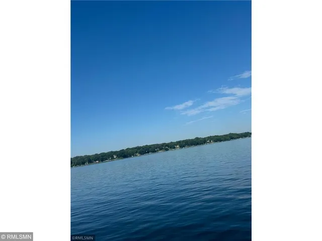 $2,800 | 39 Grove Street, Mahtomedi, MN 55115