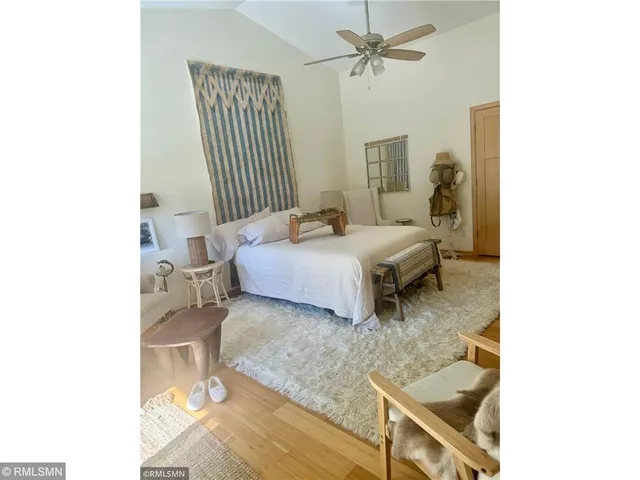 $2,800 | 39 Grove Street, Mahtomedi, MN 55115