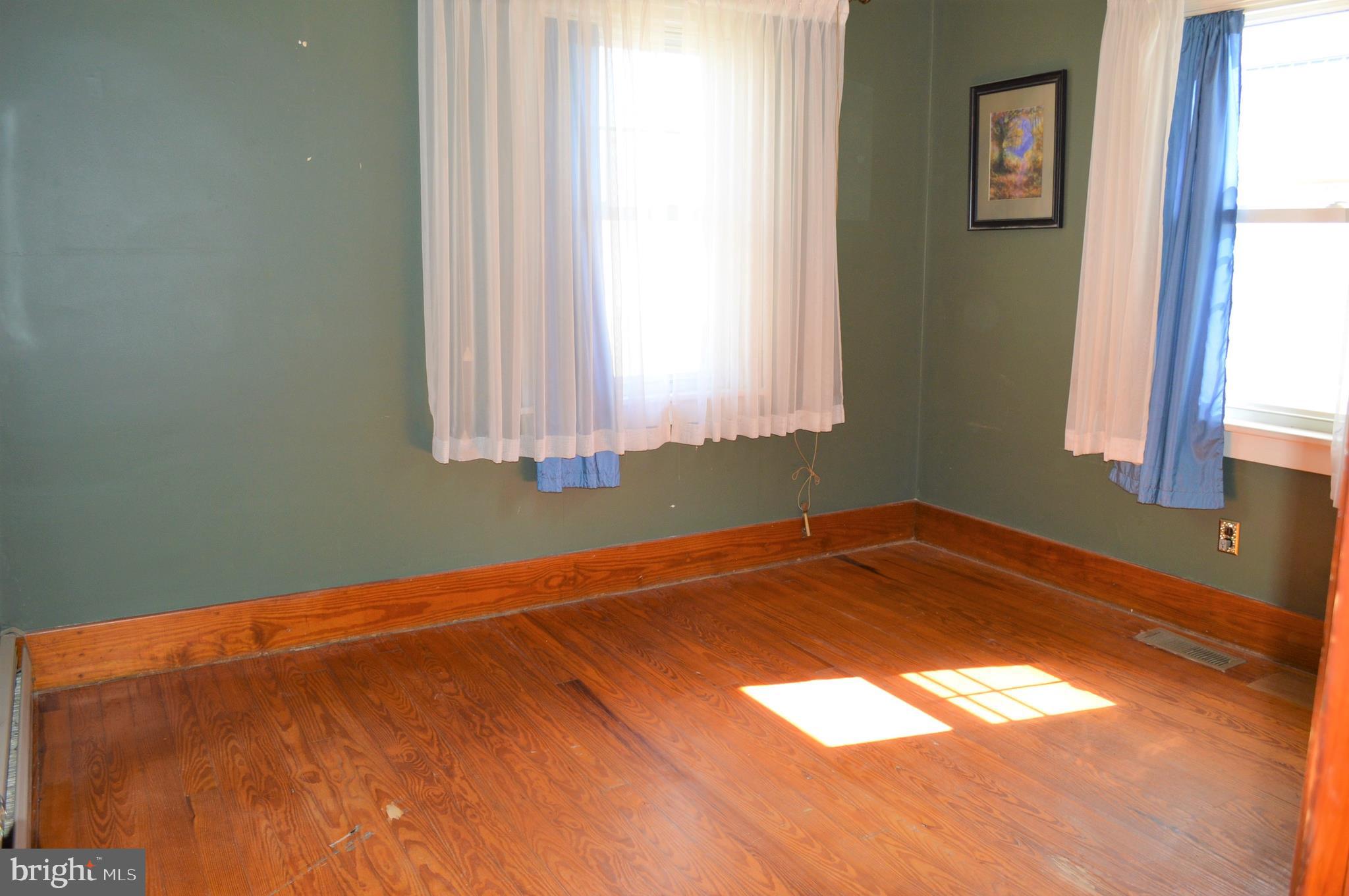 219 Pine Road Mount Holly Springs, PA 17065 - Photo 5 of 12 Gallery Image 5