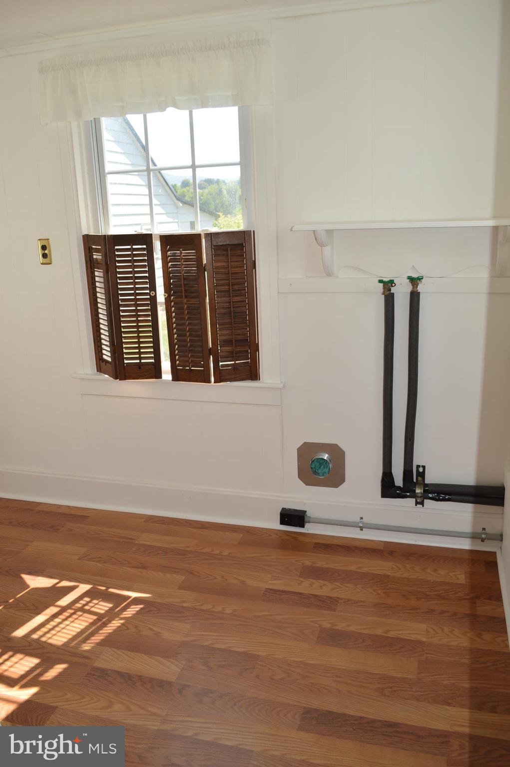 219 Pine Road Mount Holly Springs, PA 17065 - Photo 7 of 12 Gallery Image 7