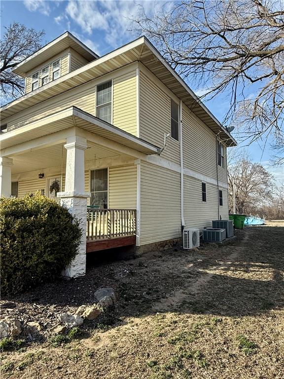 17850 10th Road Parsons, KS 67357 - Photo 4 of 37