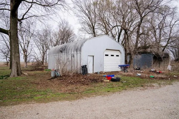$279,900 | 17850 10th Road, Parsons, KS 67357