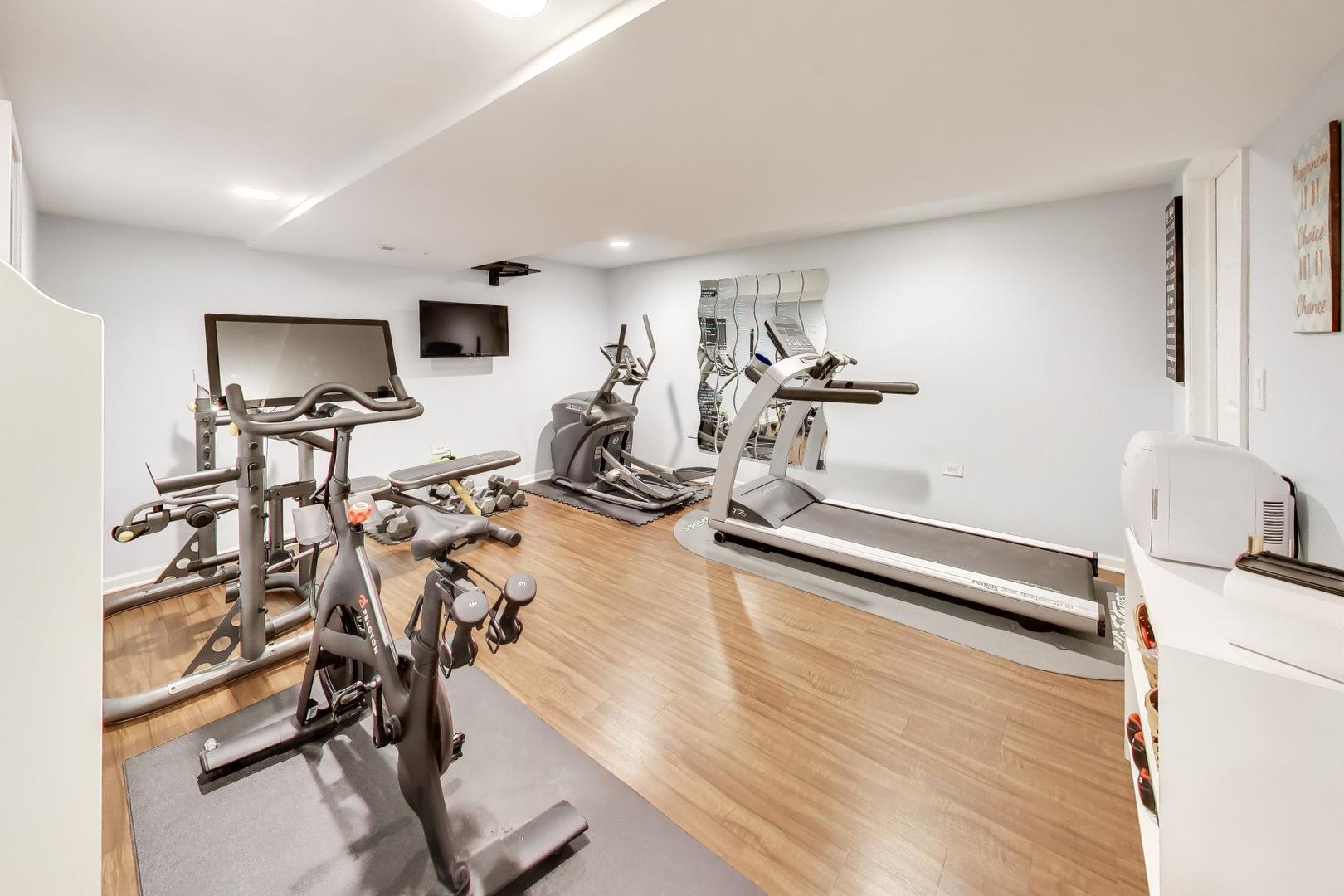 3956 Rutgers Lane Northbrook, IL 60062 - Photo 36 of 41 a view of a room with gym equipment