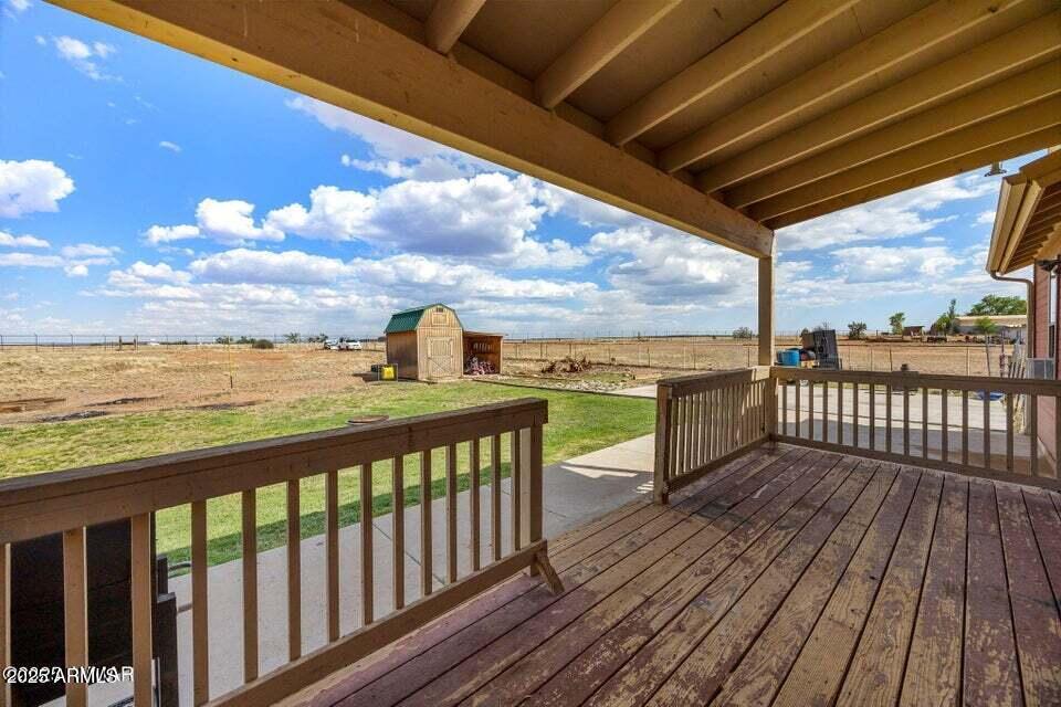 529 Foothills Boulevard Taylor, AZ 85939 - Photo 3 of 30 3