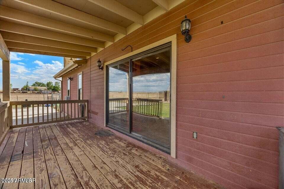 529 Foothills Boulevard Taylor, AZ 85939 - Photo 4 of 30 4