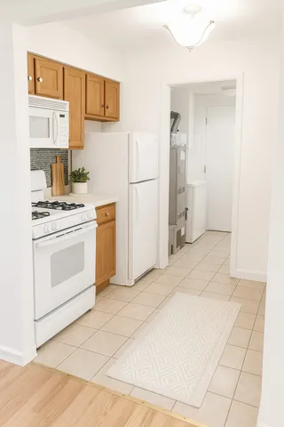 $289,900 | 5715 Dutch Mill Court, Unit C, Hanover Park, IL 60133