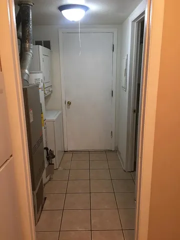 $289,900 | 5715 Dutch Mill Court, Unit C, Hanover Park, IL 60133