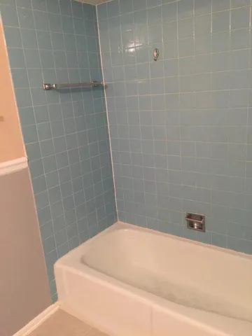 $289,900 | 5715 Dutch Mill Court, Unit C, Hanover Park, IL 60133