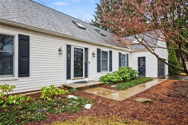 $375,000 | 26 Timberline Drive, Penfield, NY 14526