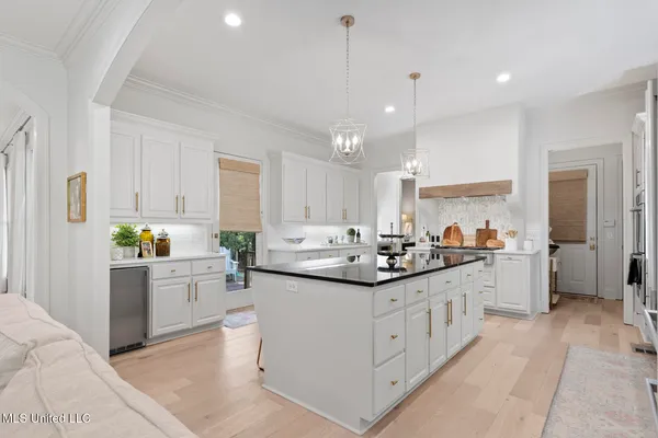 $920,000 | 111 Cherry Laurel Lane, Ridgeland, MS 39157