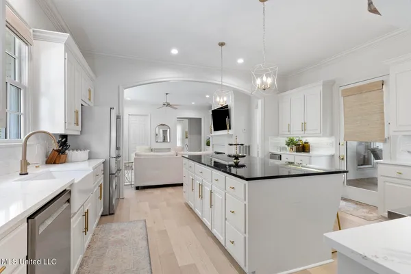 $920,000 | 111 Cherry Laurel Lane, Ridgeland, MS 39157