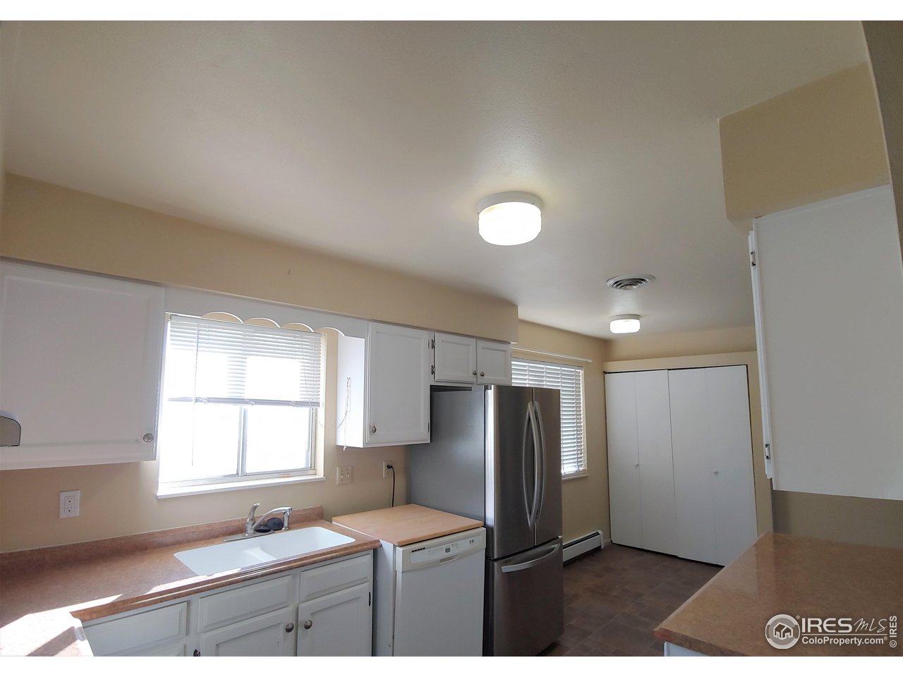 1402 Fillmore Street Sterling, CO 80751 - Photo 13 of 27