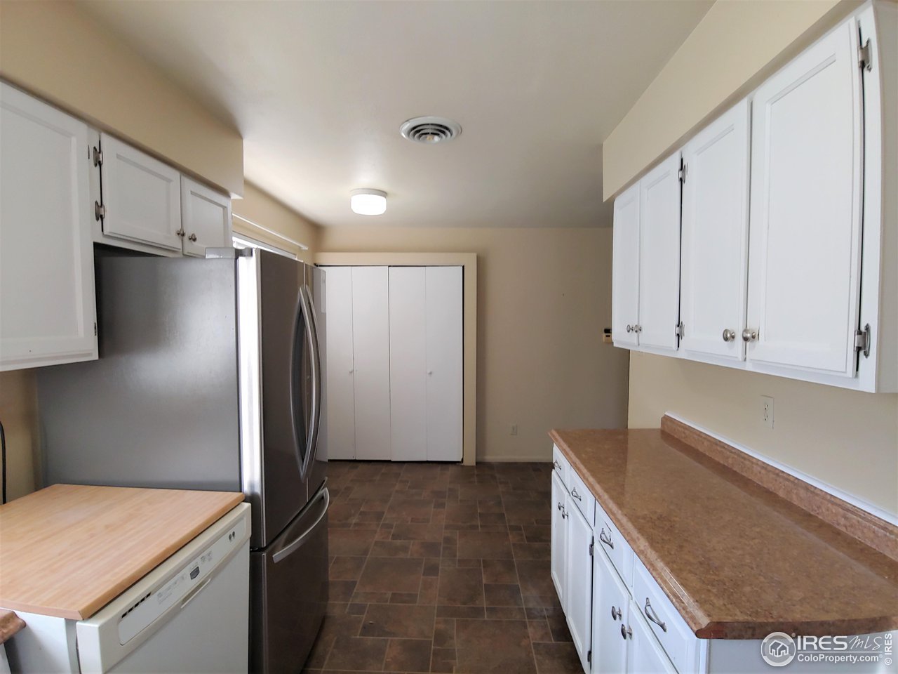 1402 Fillmore Street Sterling, CO 80751 - Photo 14 of 27