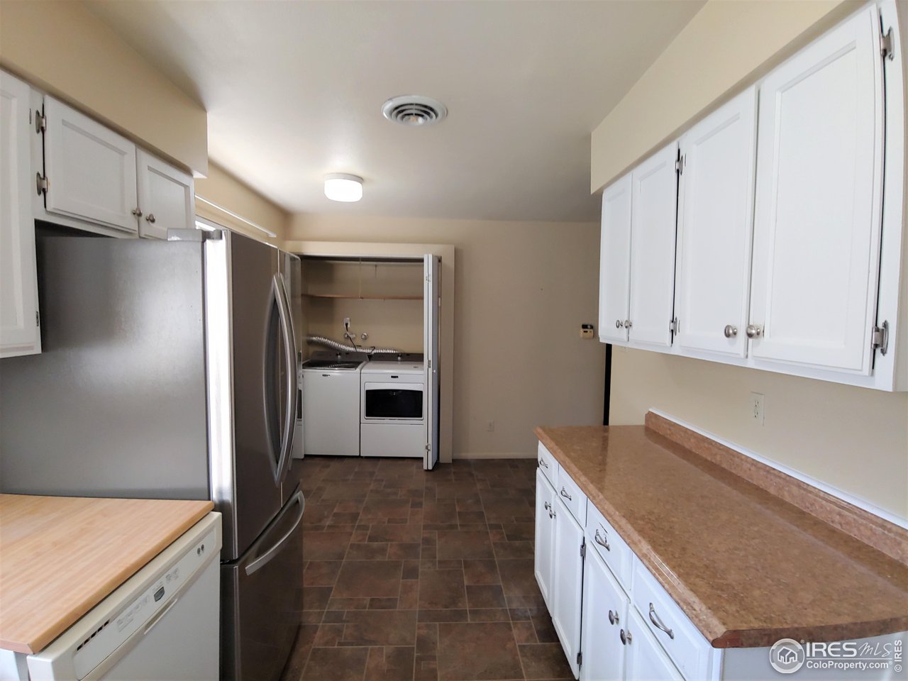 1402 Fillmore Street Sterling, CO 80751 - Photo 15 of 27