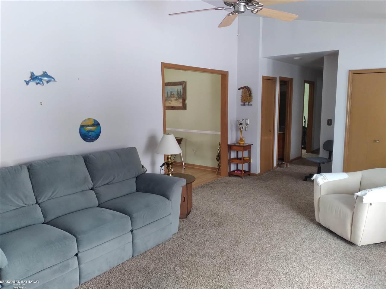21710 Chester Road Ray, MI 48096 - Photo 9 of 25 50064721-8.JPG