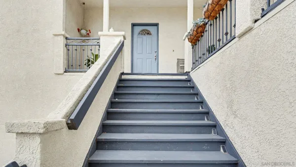 $999,900 | 2042 Cherokee Lane, Escondido, CA 92026
