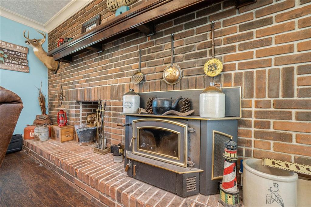 1736 Pleasant Grove Road Temple, GA 30179 - Photo 8 of 31 a utility room with dryer and washer