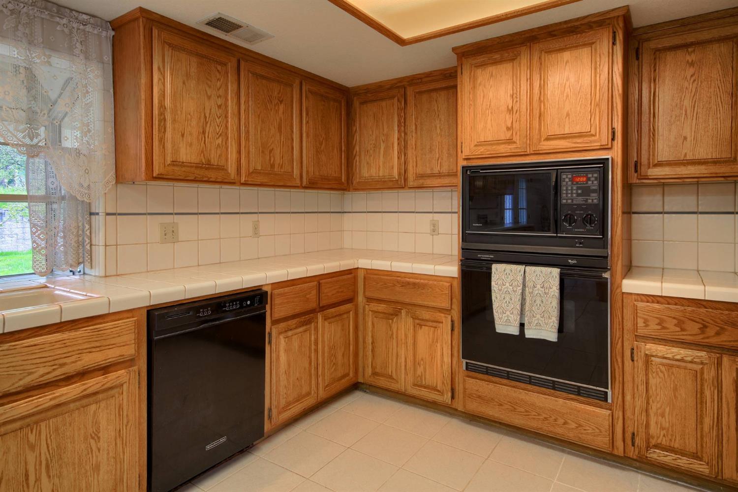 39875 Pine Ridge Way Oakhurst, CA 93644 - Photo 13 of 40 Gallery Image 13