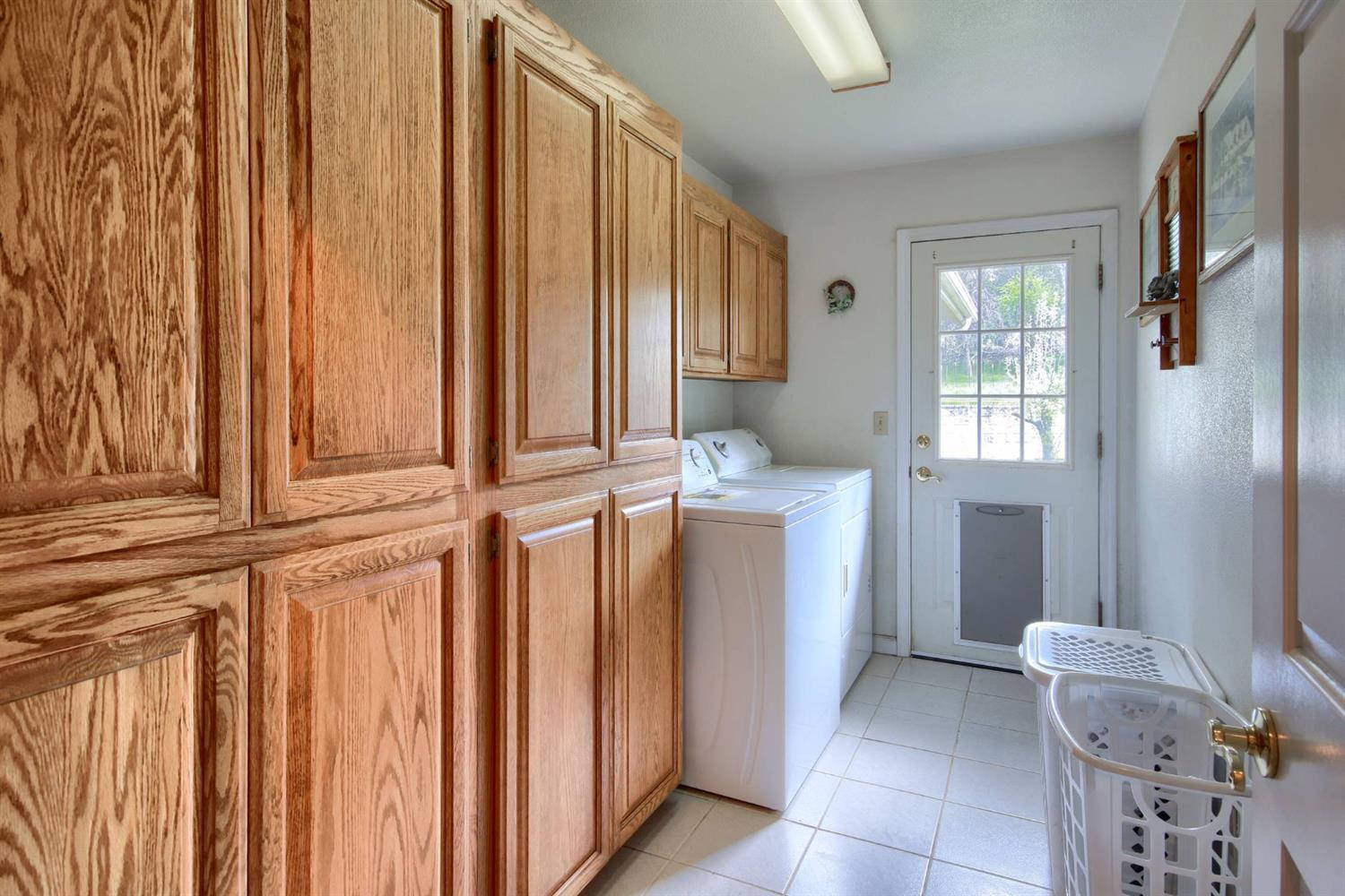 39875 Pine Ridge Way Oakhurst, CA 93644 - Photo 17 of 40 Gallery Image 17