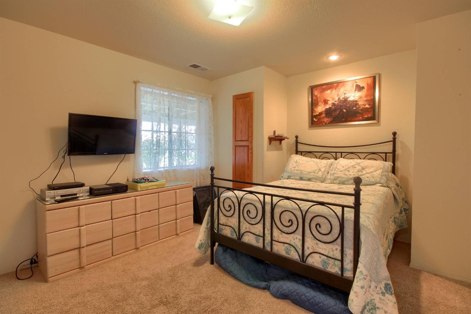39875 Pine Ridge Way Oakhurst, CA 93644 - Photo 18 of 40 Gallery Image 18
