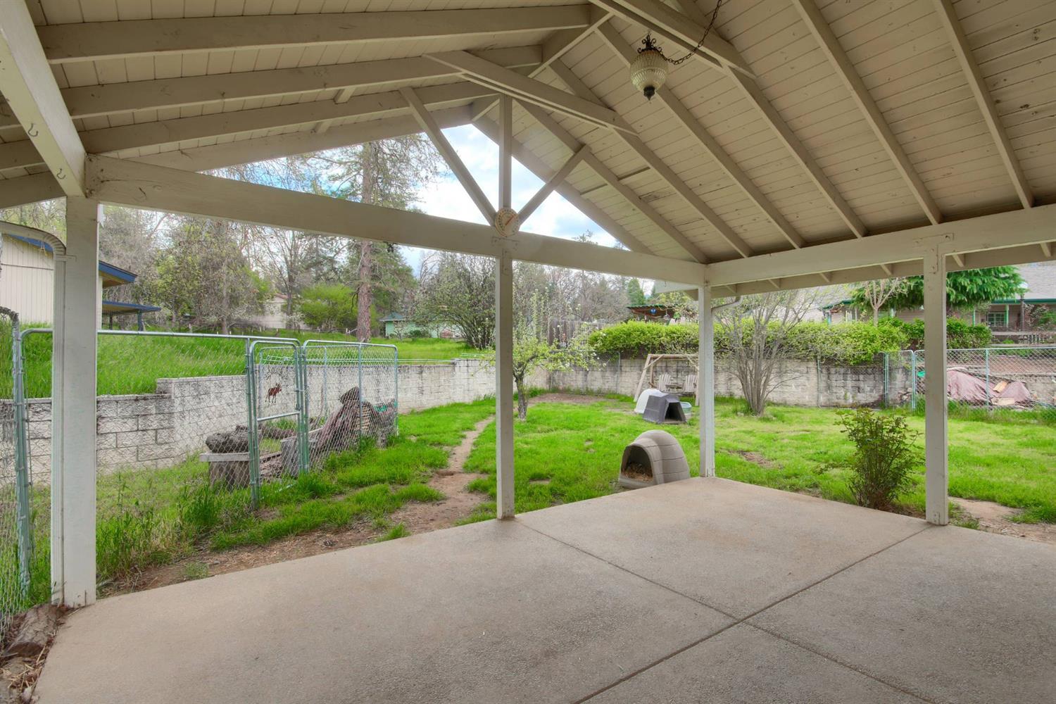 39875 Pine Ridge Way Oakhurst, CA 93644 - Photo 34 of 40 Gallery Image 34