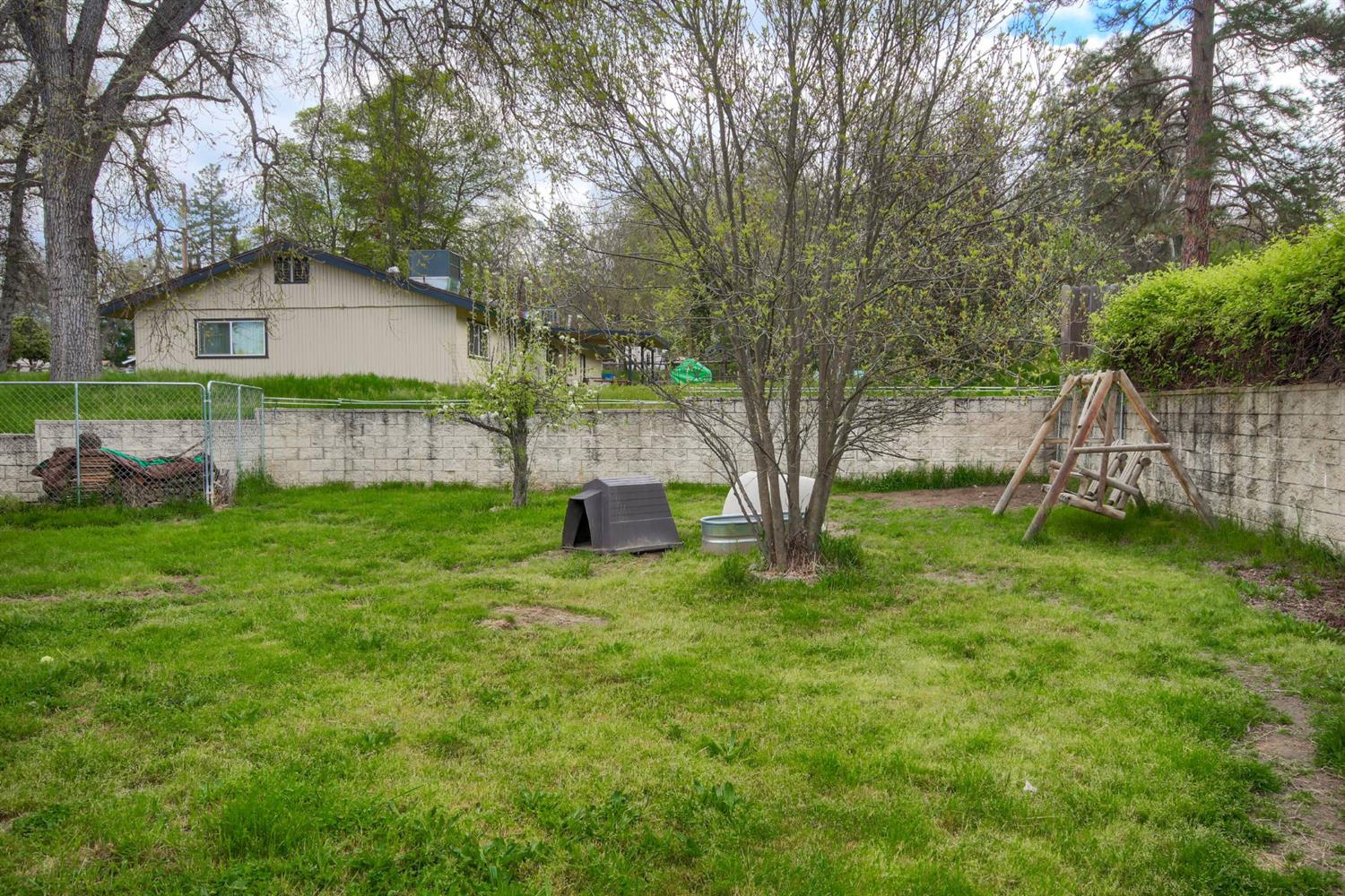 39875 Pine Ridge Way Oakhurst, CA 93644 - Photo 36 of 40 Gallery Image 36