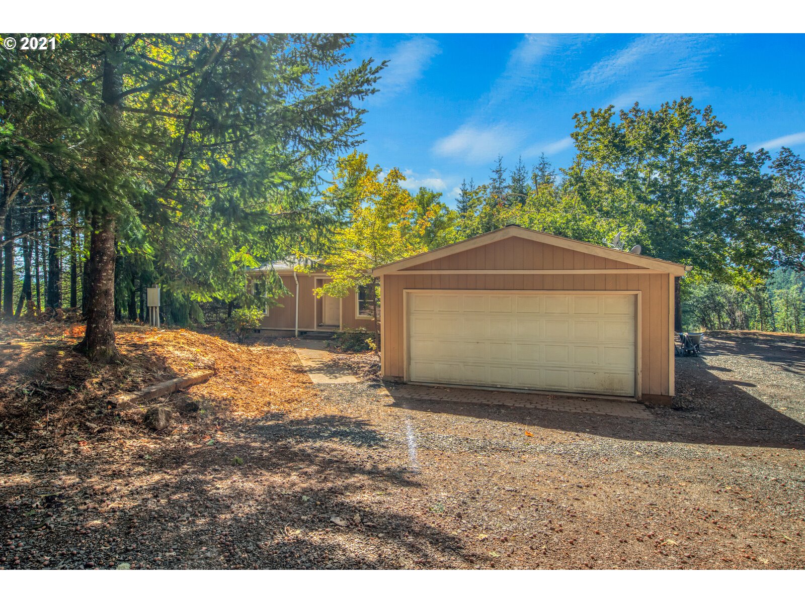 17241 Oakdale Road Dallas, OR 97338 - Photo 3 of 32 a view of outdoor space and yard