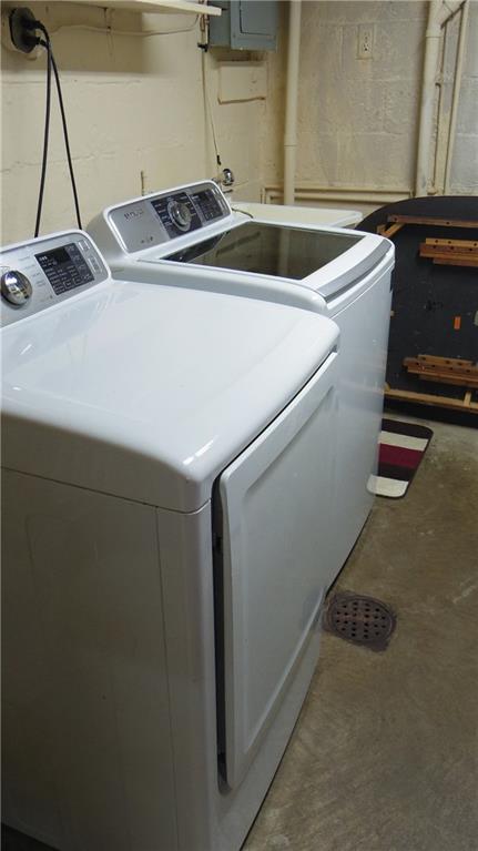 1203 Varner Road Pittsburgh, PA 15227 - Photo 24 of 24 Laundry