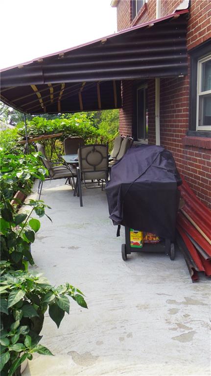 1203 Varner Road Pittsburgh, PA 15227 - Photo 4 of 24 Side patio