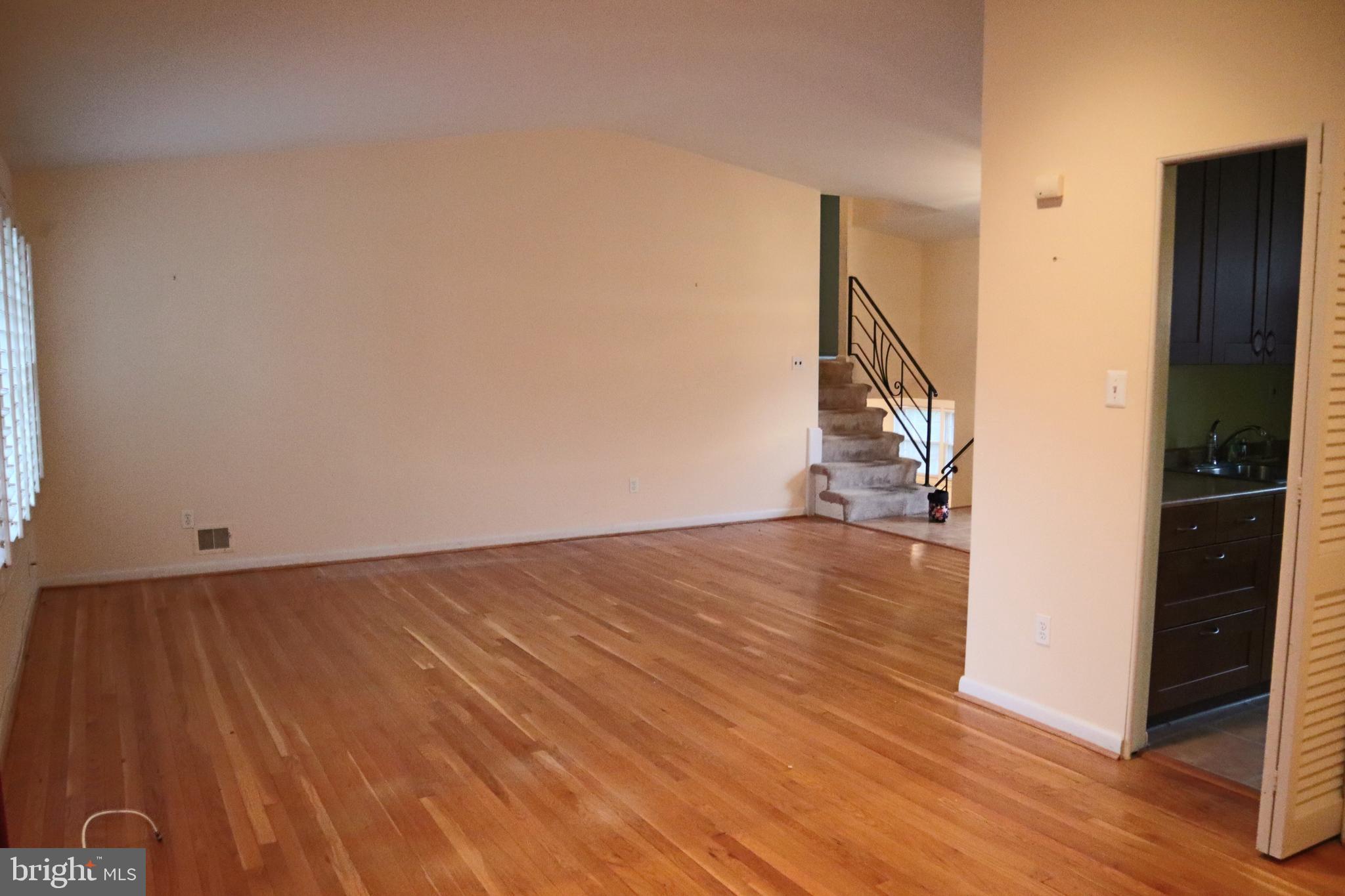 1003 Robroy Drive Silver Spring, MD 20903 - Photo 3 of 18 Living Room