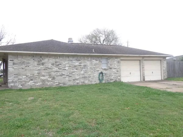 $1,800 | 1419 Dorsetshire Drive, Pasadena, TX 77504