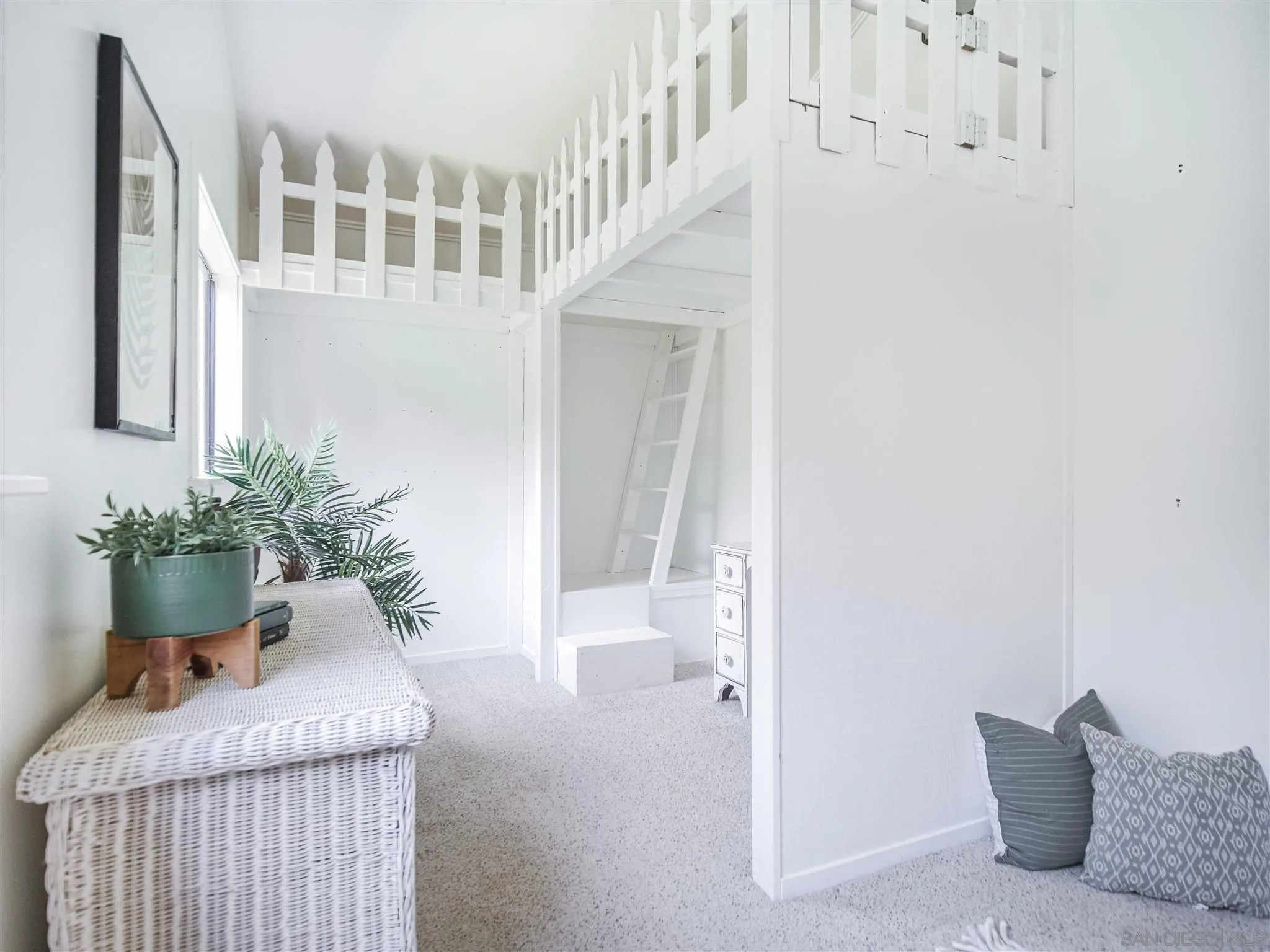 1102 Nicola Ranch Road Fallbrook, CA 92028 - Photo 38 of 63 a view of an entryway with potted plant
