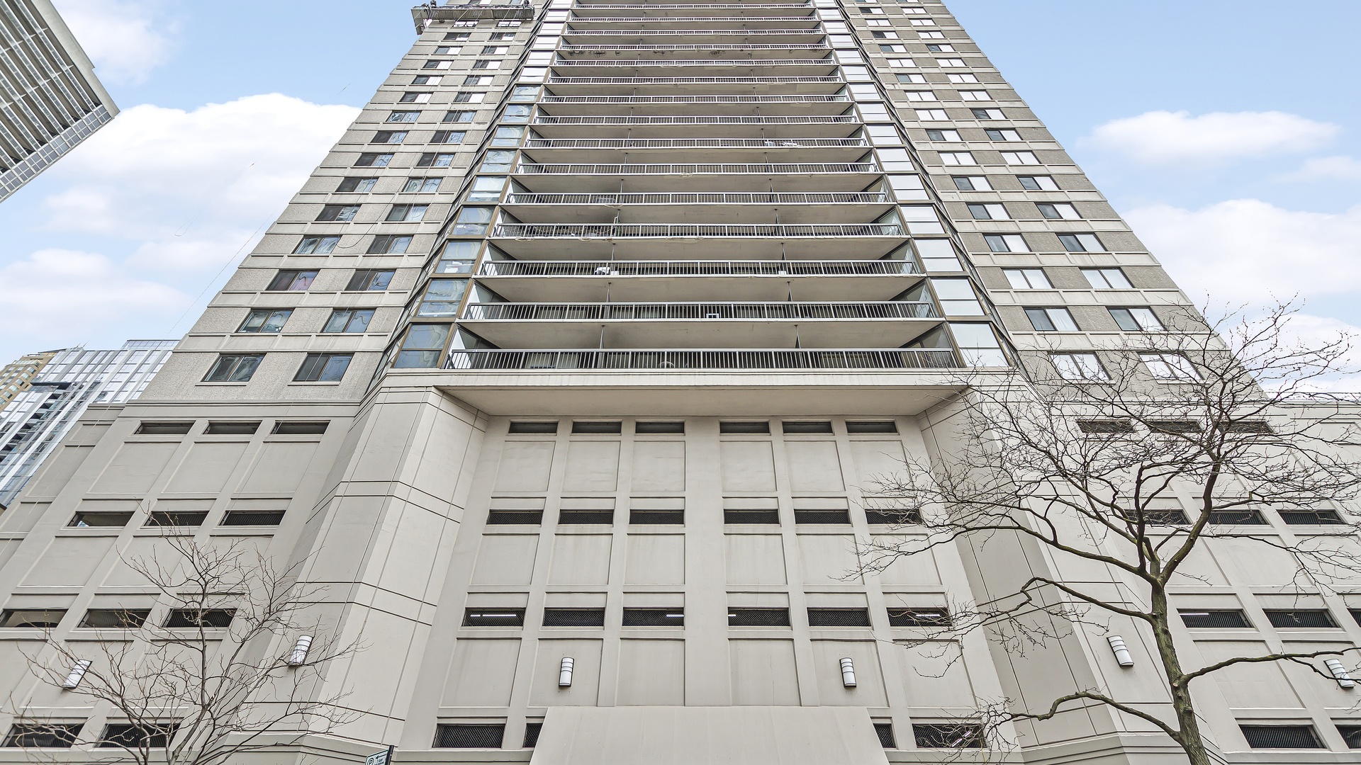 33 West Delaware Place, Unit 10G Chicago, IL 60610 - Photo 1 of 20 a front view of a multi story building
