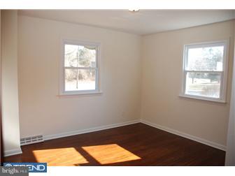 633 Scotch Road Pennington, NJ 08534 - Photo 4 of 9