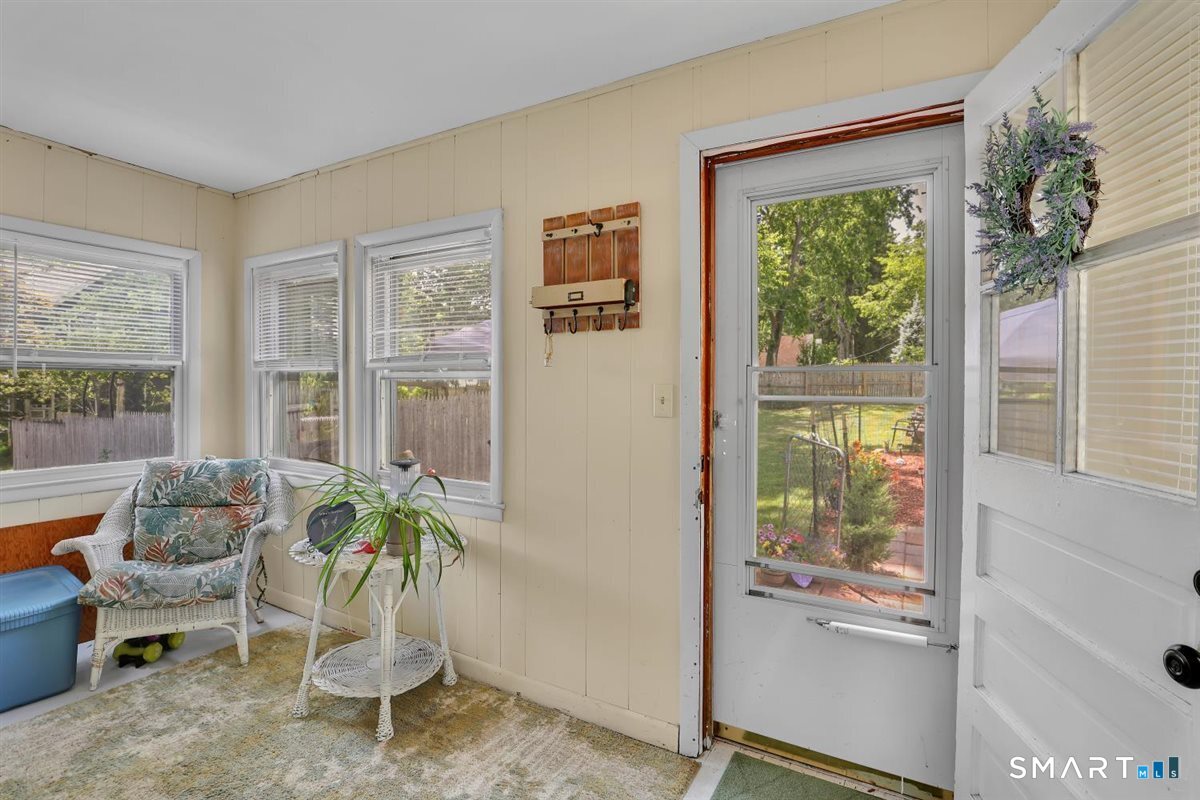 4 Crown Street Middletown, CT 06457 - Photo 24 of 29